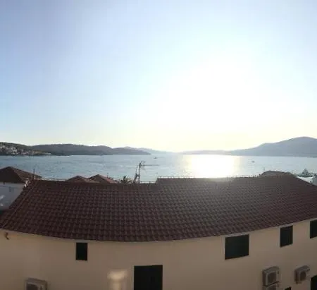 Angy Trogir